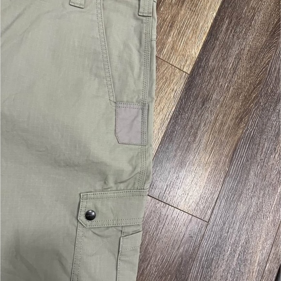 Carhartt Tan Cargo Shorts Durable Outdoor Essential - Picture 6 of 7